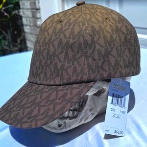 MICHAEL KORS NWT BROWN LOGO CAP
